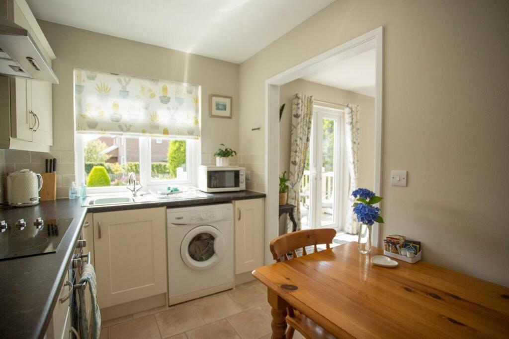 Pant-Y-Celyn Studio Apartment Aberaeron Extérieur photo